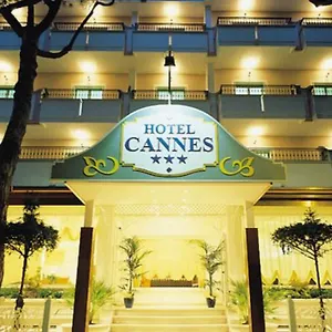 Cannes - In Pieno Centro Риччоне